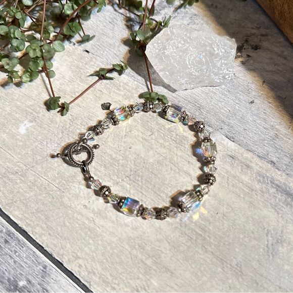 Vintage Sterling Silver Austrian Crystal Toggle Bracelet - Picture 2 of 6